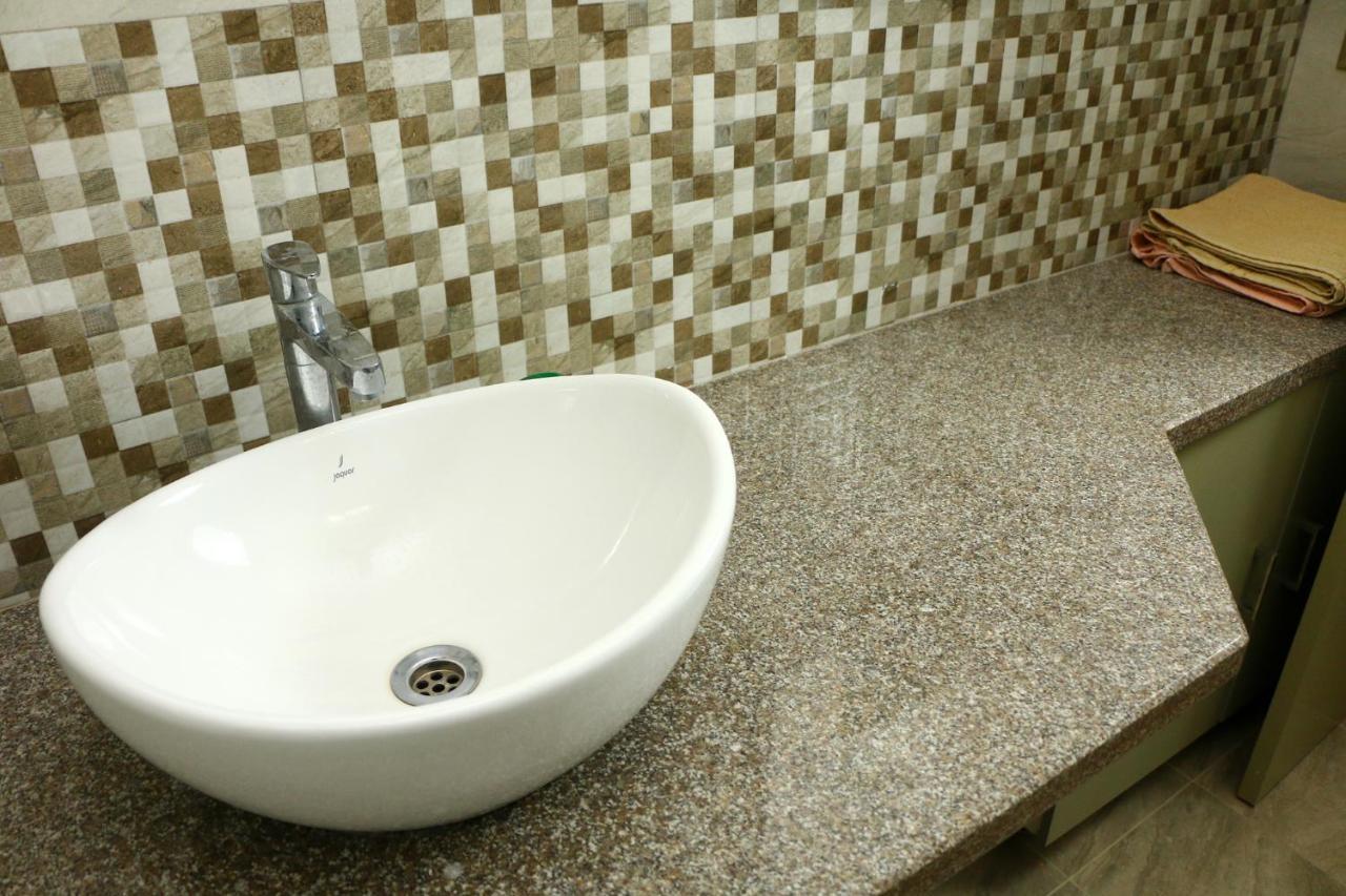 فيلا Penthouse 2Bhk With Bathtub And Terrace بونديتْشيري المظهر الخارجي الصورة